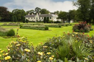 Sunny Killarney Hosue & Gardens