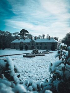 Snow covered Killarney House & Gardens